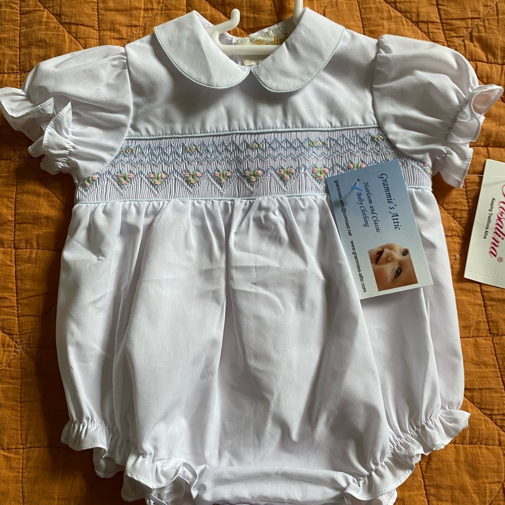 Smocked bubble